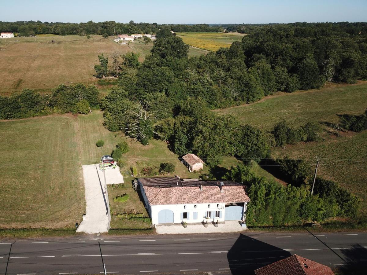 Vignesarichard Bed and Breakfast Chevanceaux Eksteriør billede